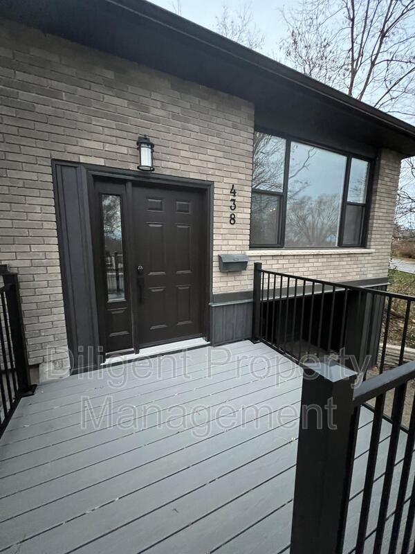 Peterborough House: 438 Bellevue Street