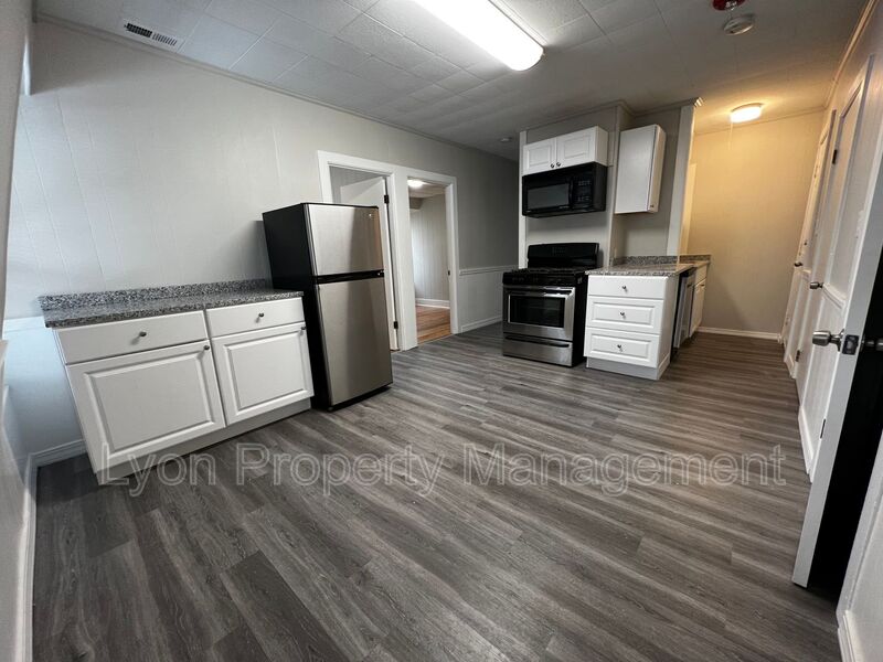 Lincoln Condo: 79 Summer St