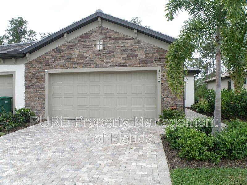 Naples House: 9176 Glenforest Dr