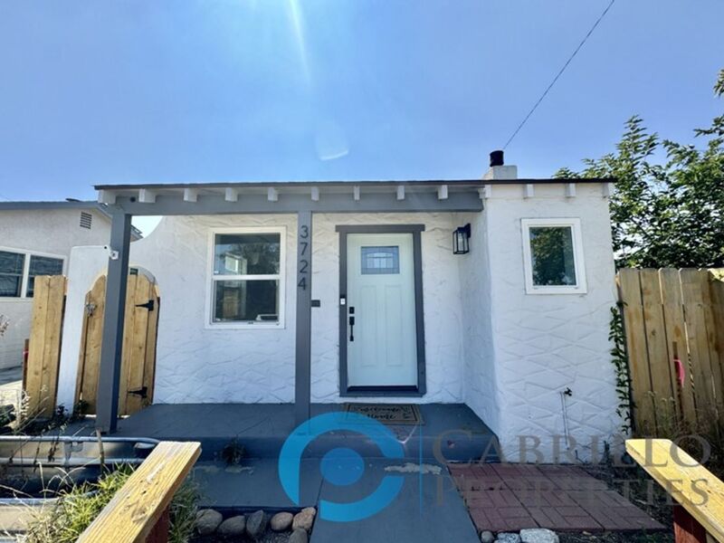 San Diego House: 3724 Nile Street