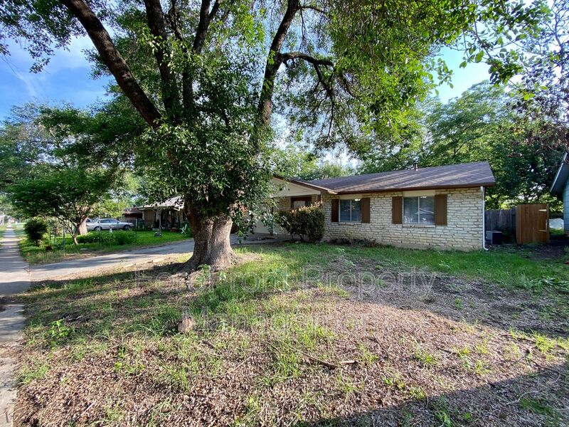 4327 Avenida Prima St San Antonio TX 78233-6824 - Photo 2