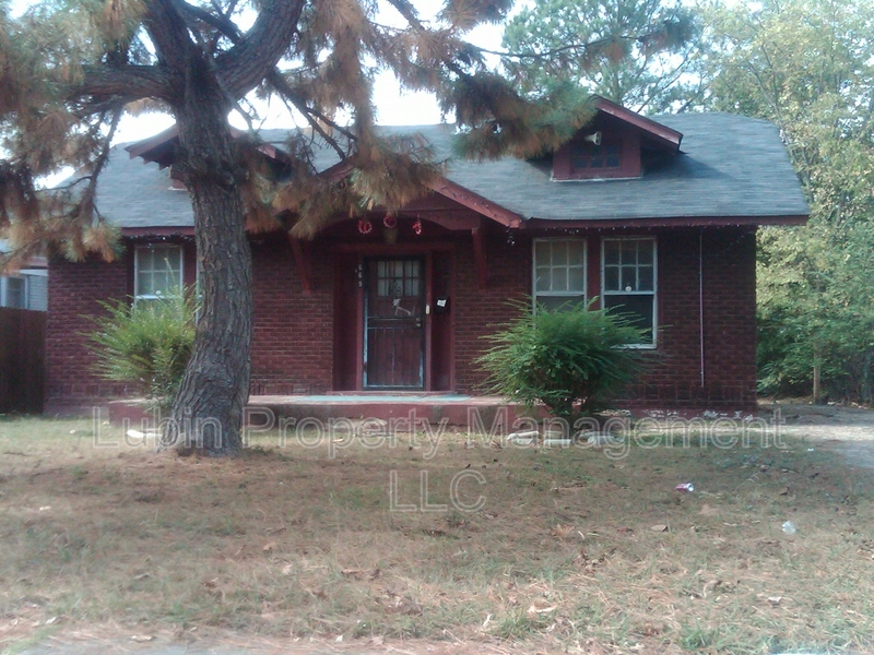Memphis House: 669 N Willett St