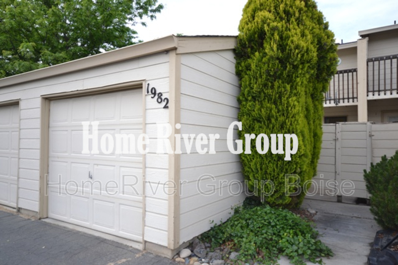 Boise Townhome: 1982 E Old Saybrook Ln