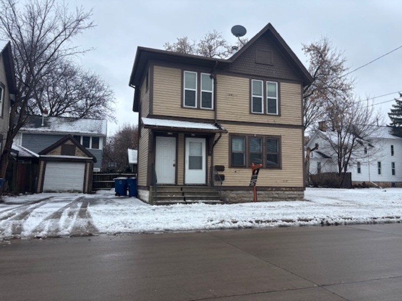 Oshkosh Condo: 115 East Parkway Avenue - 115A