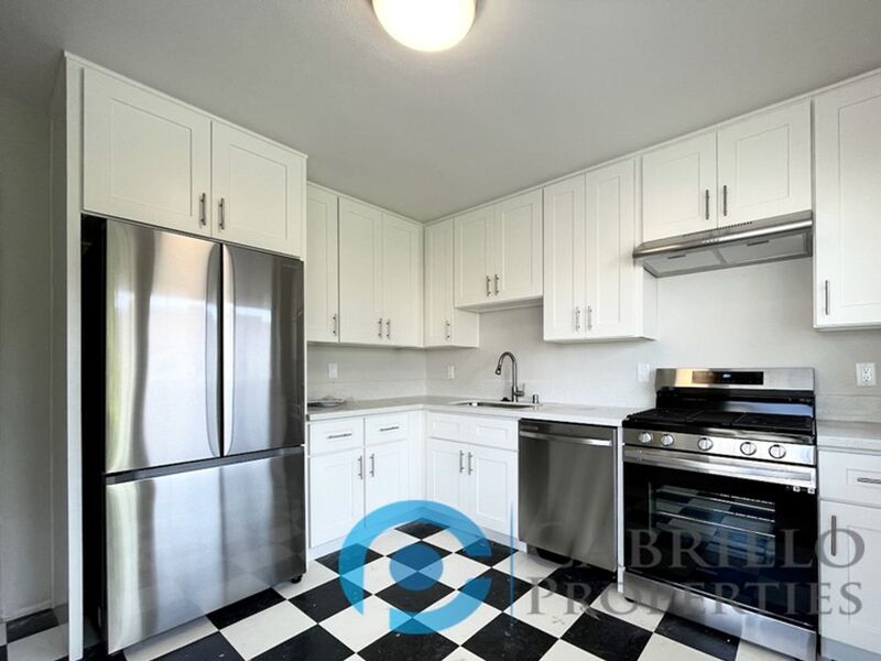 San Diego Condo: 2401 C Street