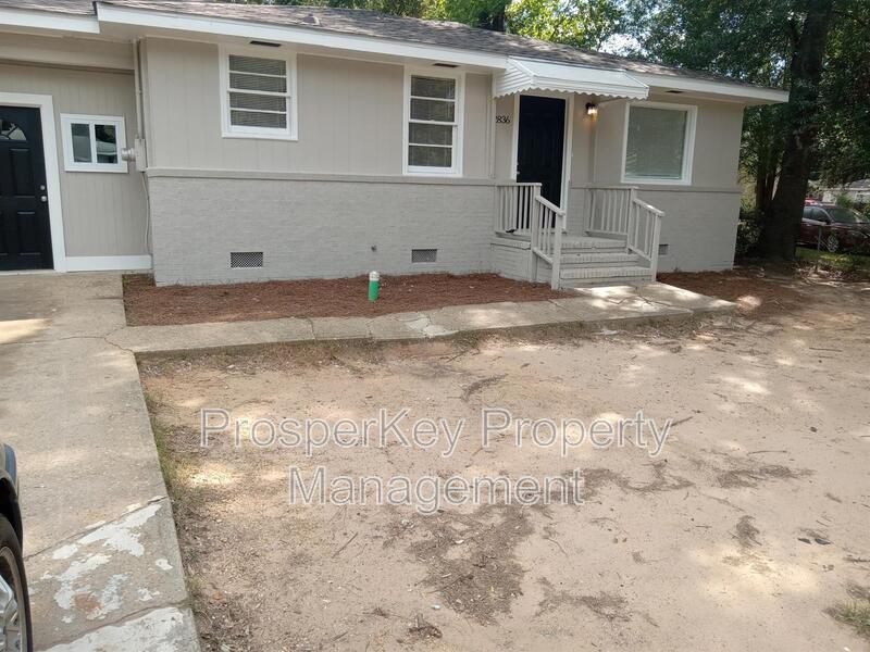 Columbus House: 2836 Knox St