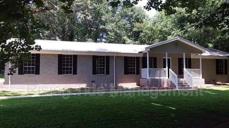 Moody House: 2743 Lee Meadows Dr