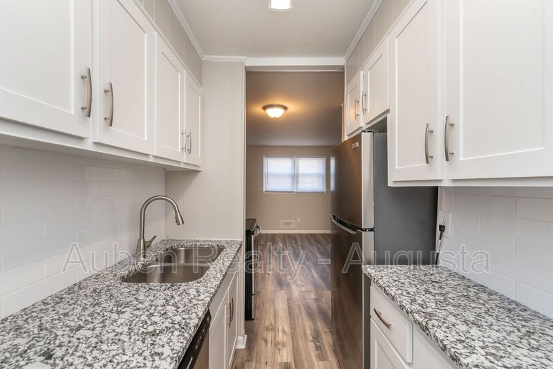 Augusta House: 1602 Johns Road