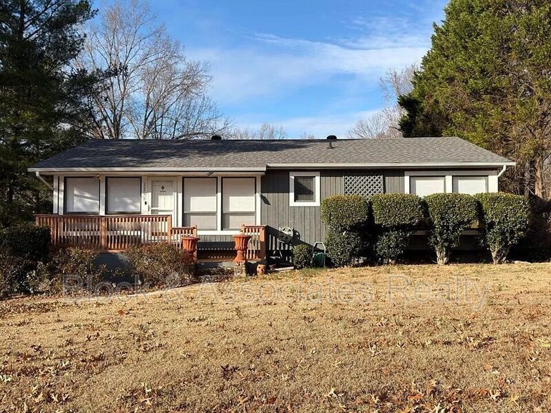 High Point House: 1266 Dovershire Pl