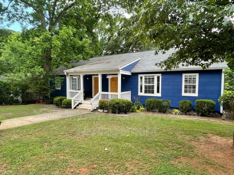 Atlanta House: 445 Gift Ave SE