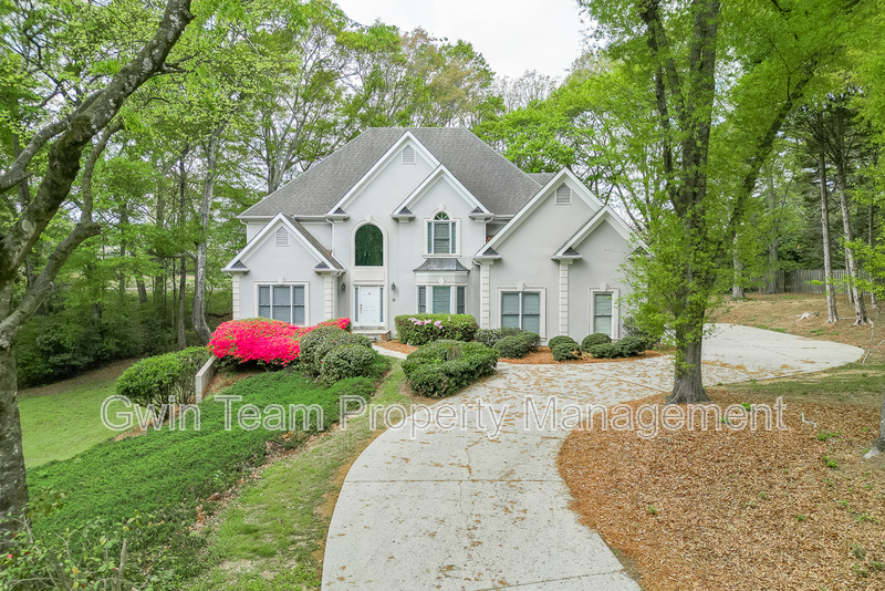 Duluth House: 9345 Riverclub Pkwy