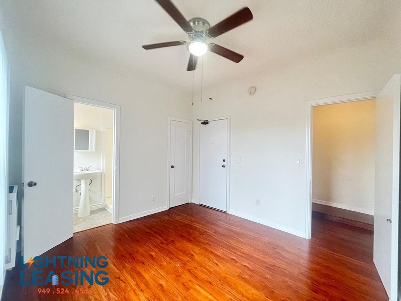 Los Angeles Condo: 2743 San Marino St