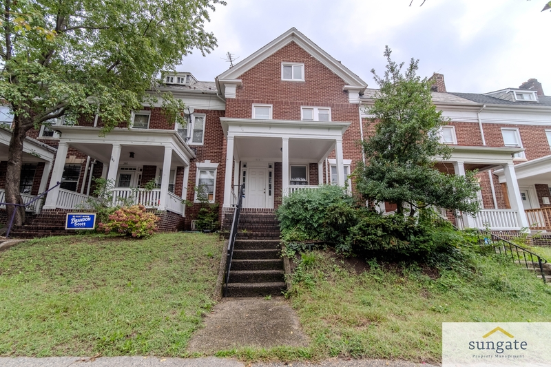Baltimore House: 348 E University Pkwy