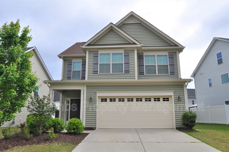 Fuquay Varina House: 1107 Summer Meadow Dr