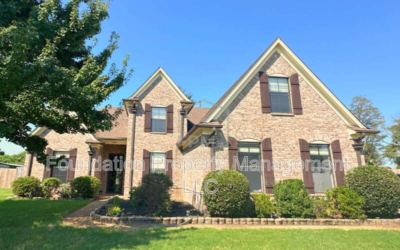 Memphis House: 5505 Riverstone Dr