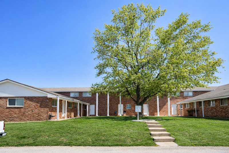 Springfield Condo: 2929 East University Street