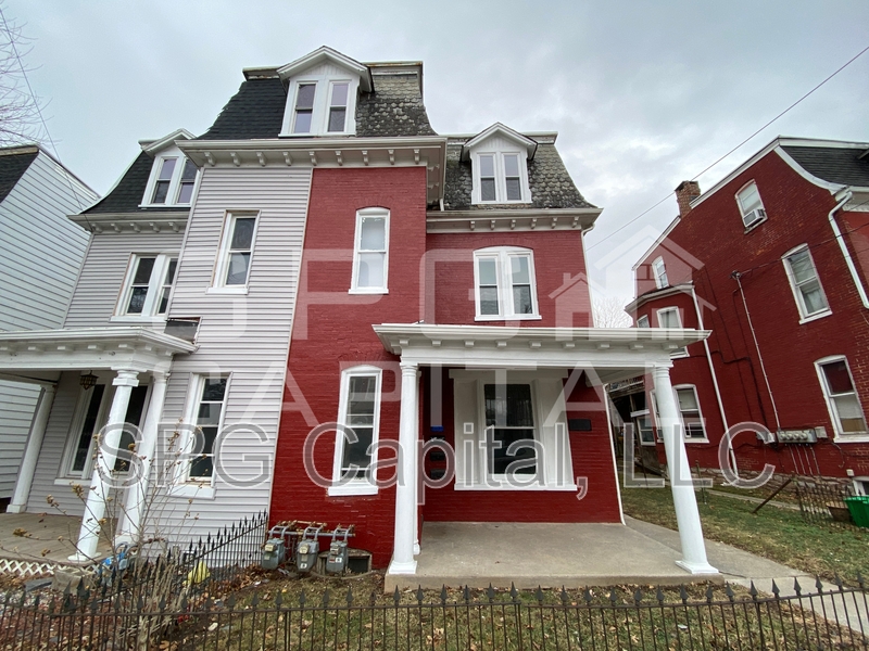 York Condo: 254 Roosevelt Avenue - Apt 1