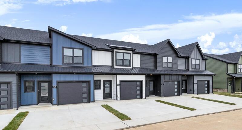 Clarksville Townhome: 106 Jonathan Wade Circle