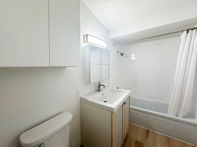 Photo 15 of rental home at 2210 West 19th Avenue