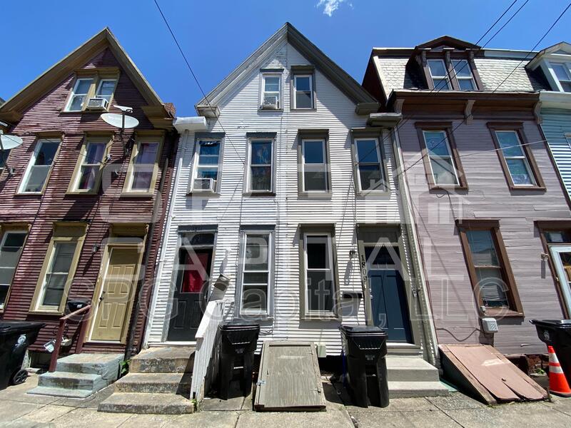 Harrisburg House: 1809 Susquehanna Street