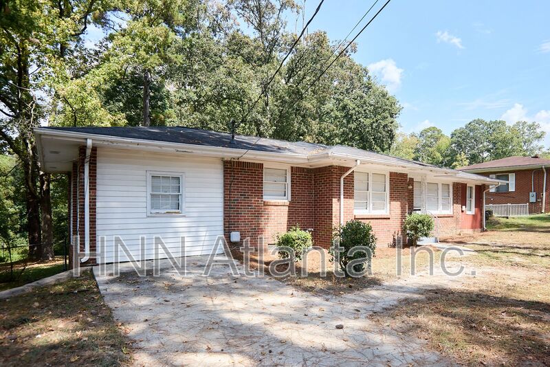 Ellenwood House: 2058 River Rd
