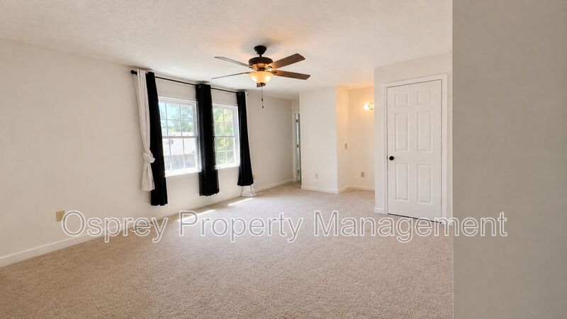 Spacious 4-Bedroom Cul-de-Sac Home with Fenced Yard! - Photo 16
