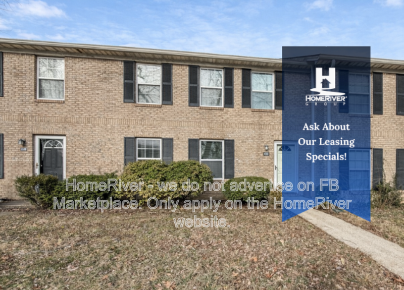 Lexington Townhome: 455 Patchen Dr