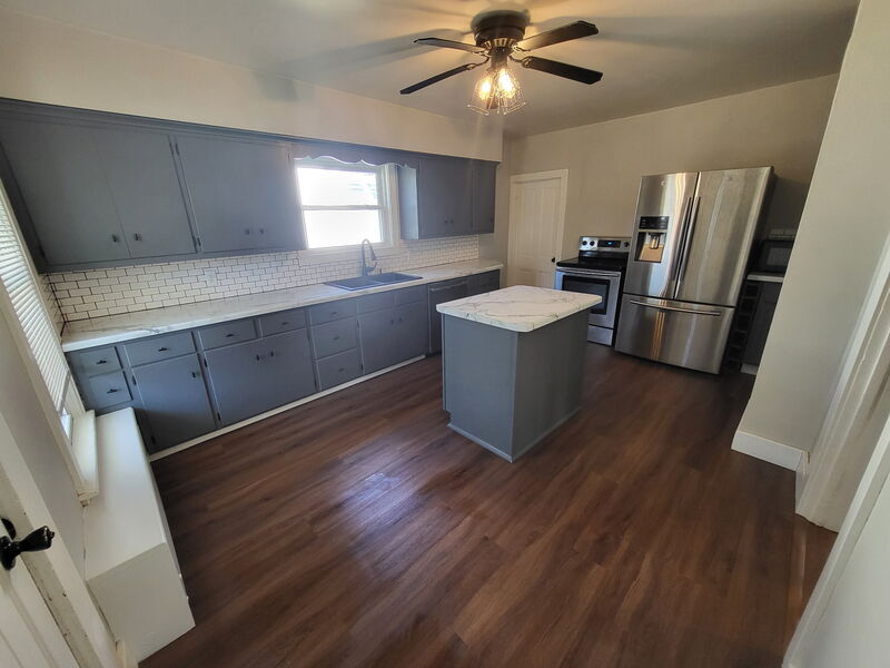 De Pere Condo: 921 Chicago Street - Lower