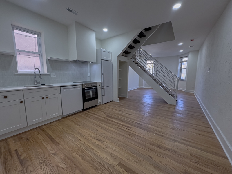 Philadelphia Condo: 2111 Green St - 2R