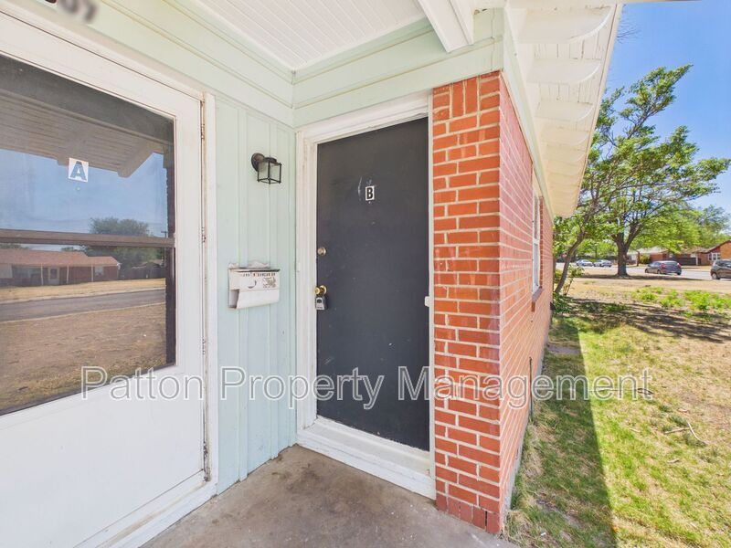 Amarillo Condo: 2807 Duncan B