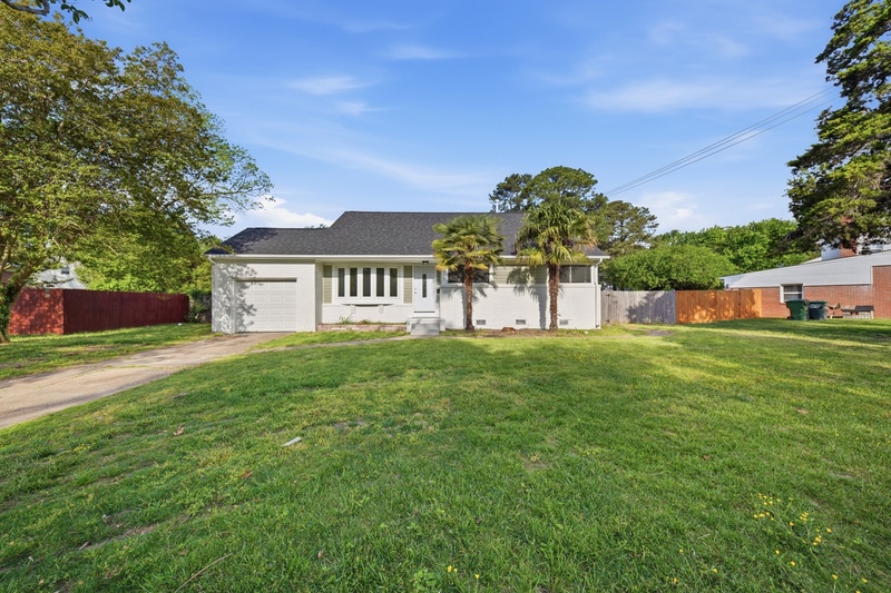 Norfolk House: 313 Beacon Hill Court