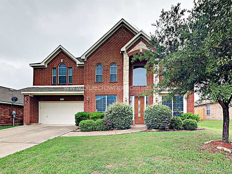 Burleson House: 901 Mesquite Dr