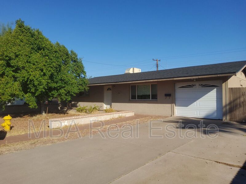 Tempe House: 1444 W Huntington Dr