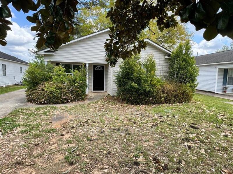 Warner Robins House: 144 Orchard Pass