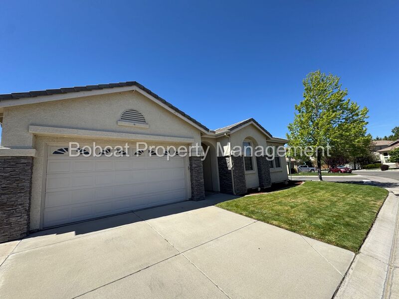 Carson City House: 1260 Flintwood Dr