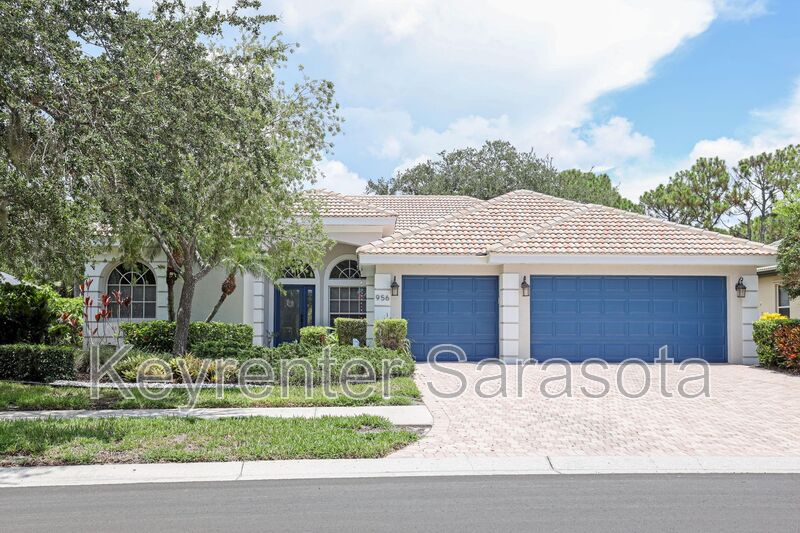 Osprey House: 956 Scherer Way