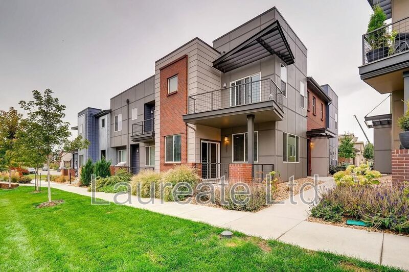 Denver House: 2069 W 67th Pl