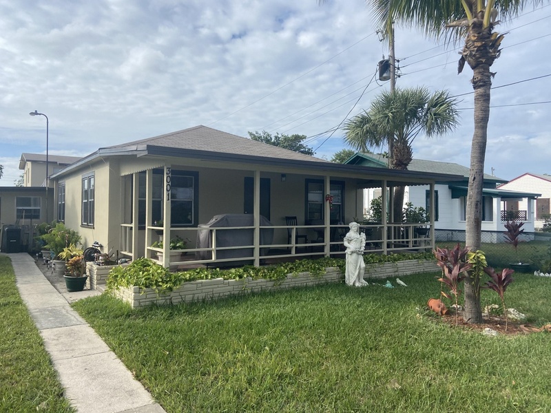Riviera Beach Condo: 3001 Avenue J