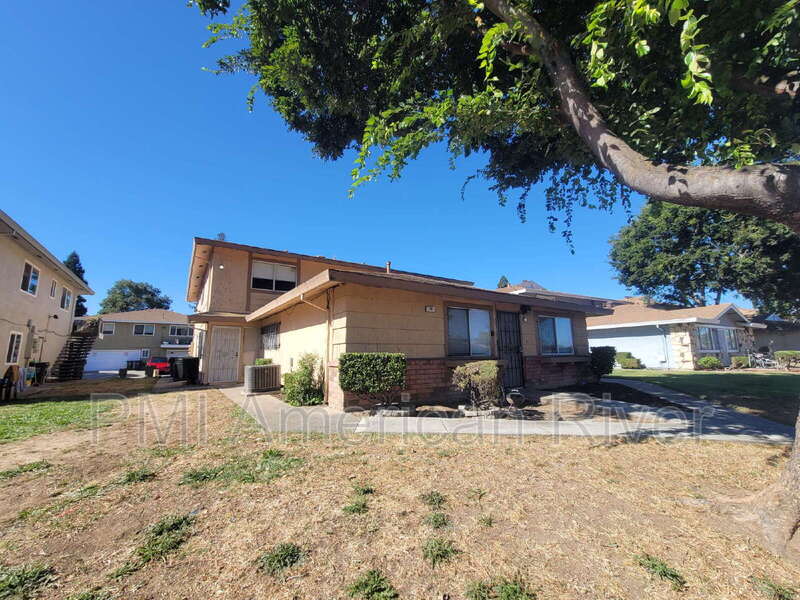 Sacramento House: 10 La Pera Ct