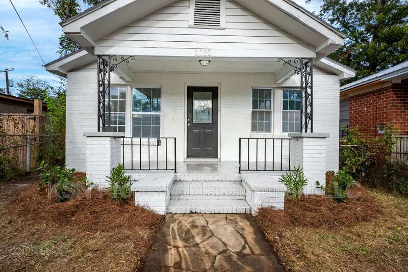Savannah House: 2032 Eppinger St