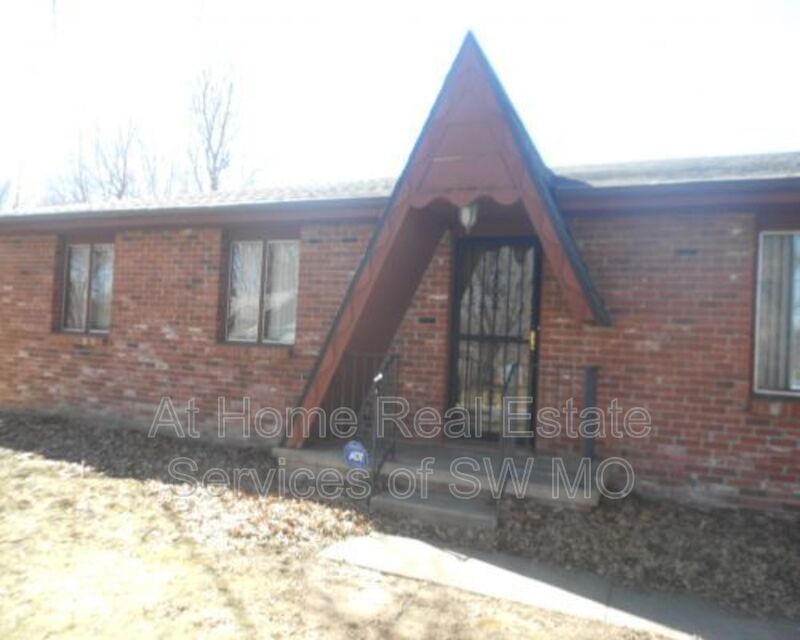 Springfield House: 4305 S Meadowlark