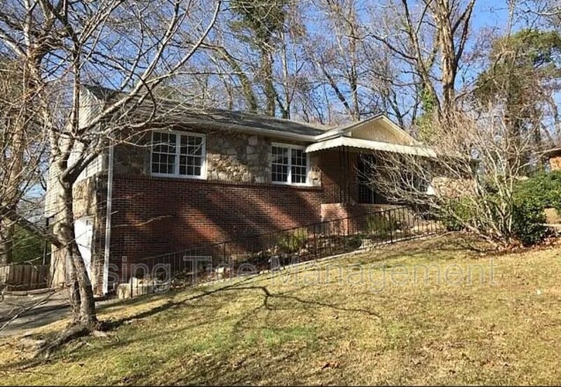 Birmingham House: 800 Hillcrest Rd