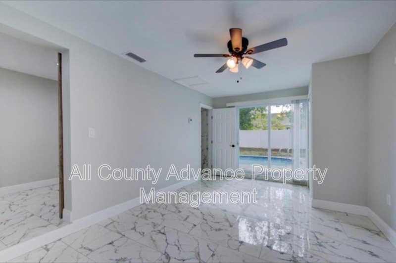Main image for 425 ORANGEWOOD DR
