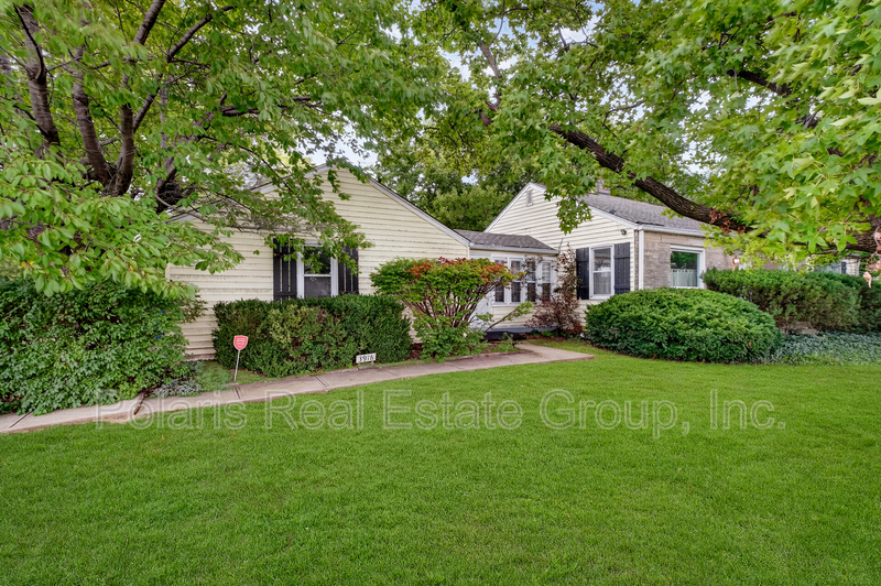 Indianapolis House: 3916 W 96th St