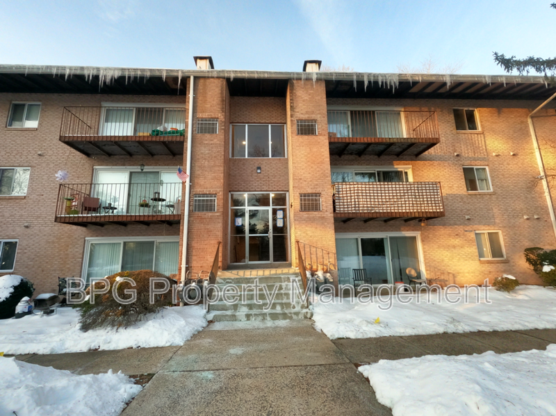 Manassas Condo: 8812 Wesley Ave
