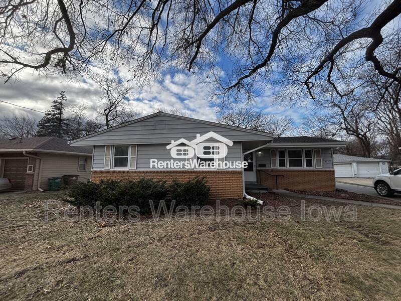 West Des Moines House: 2816 Vine St