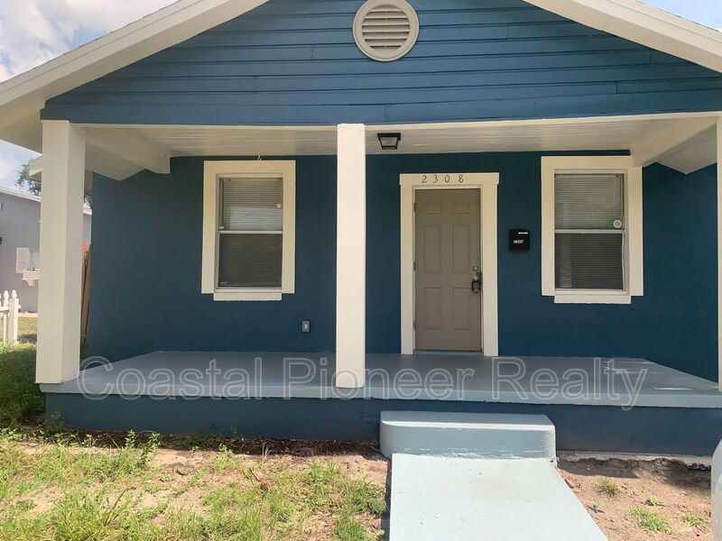 Tampa House: 2308 E 15th Ave