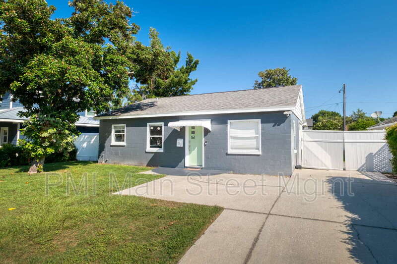 Winter Park House: 707 Depugh Street