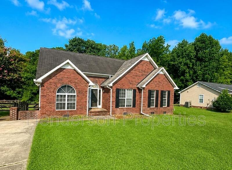 Monroe House: 2413 River Chase Drive