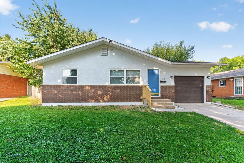 Columbus House: 1811 Stetson Road
